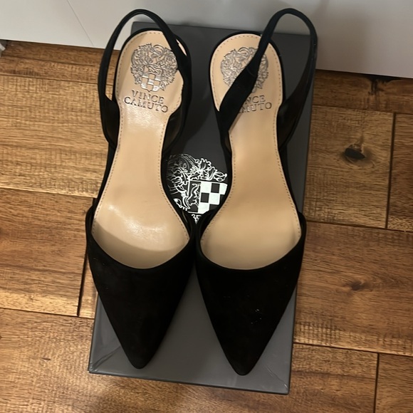 Vince Camuto VC-Kolissa black suede sling back kitten, heel shoes, size 8. - Picture 2 of 7